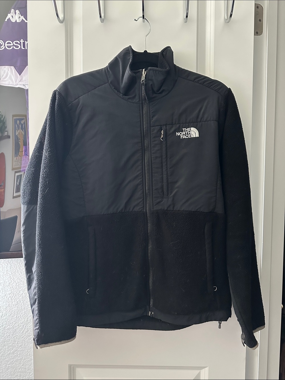 The North Face Black Women’s Lightweight Fleece Jacket